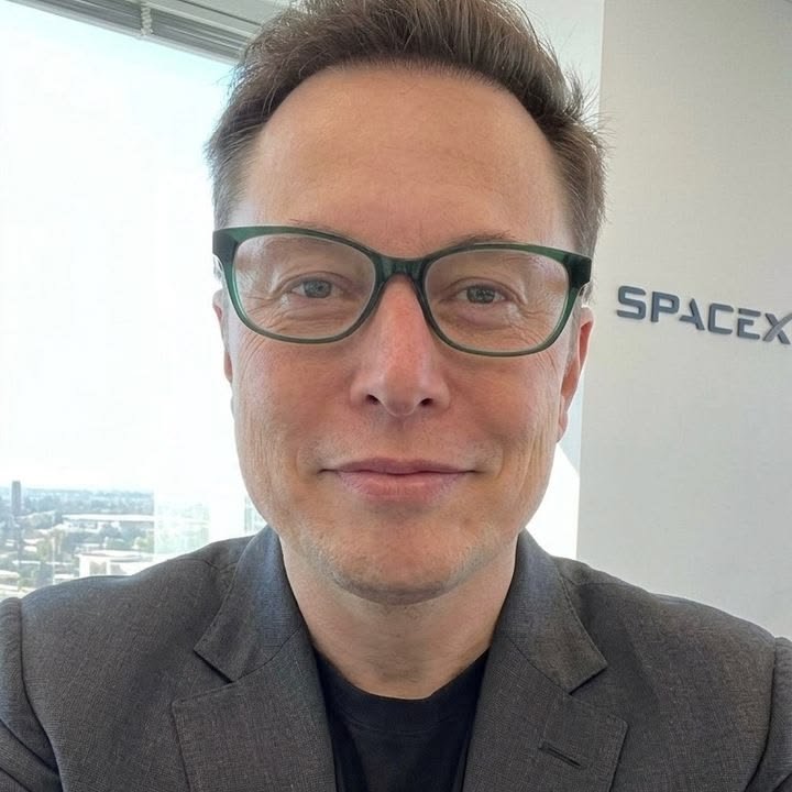_VoiceofAmerica's tweet photo. Be honest 👇 

Which Elon company has the biggest future? 🚀

A) SpaceX 🌌
B) Tesla ⚡
C) xAI 🤖
D) X 🐦 https://t.co/TzUfVZVmee