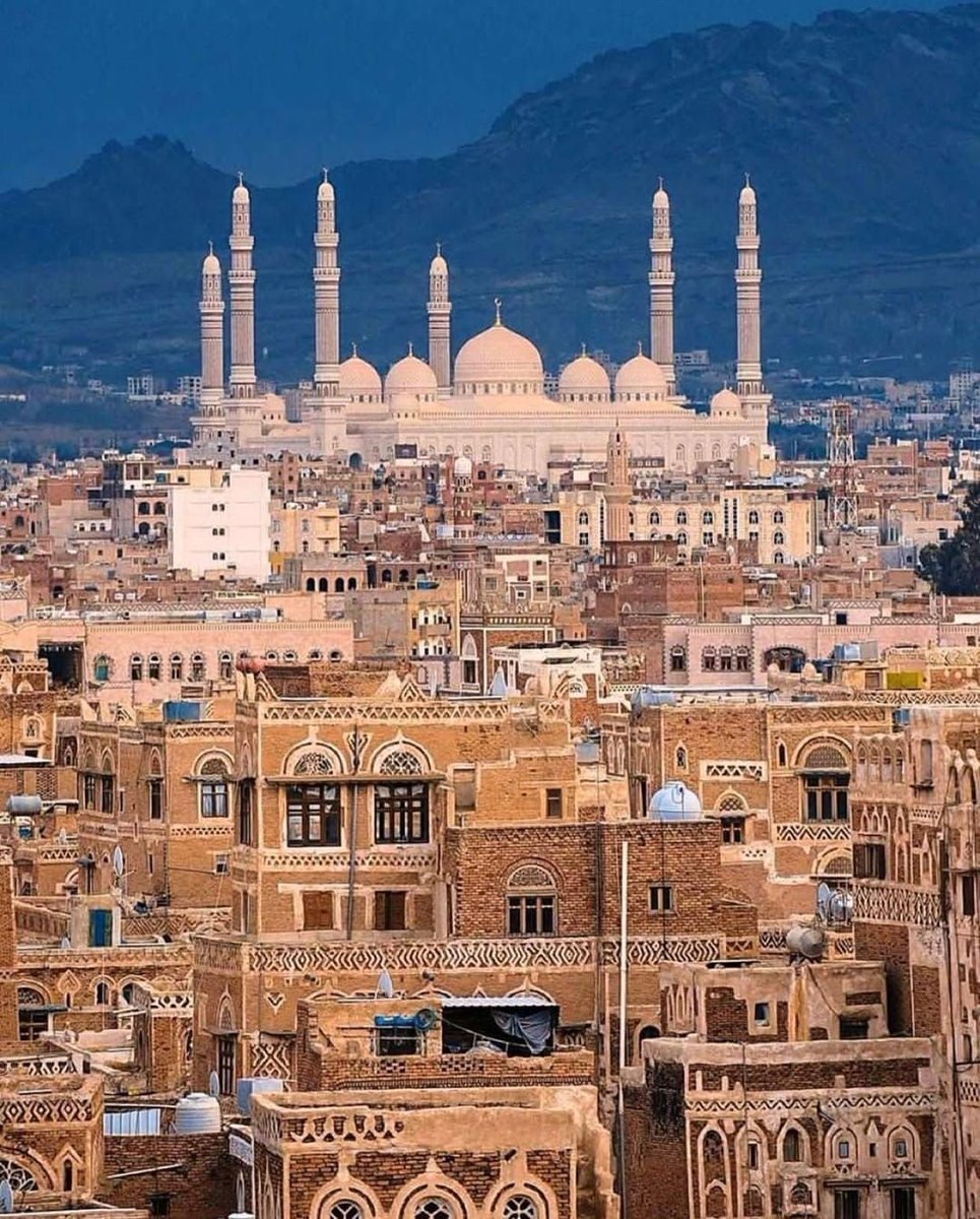wana_visualss's tweet photo. 📍🇾🇪 Al Saleh Mosque, Sana’a, Yemen https://t.co/GakzMzqRl6