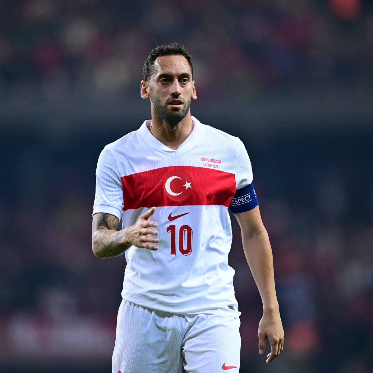 bpthaber's tweet photo. Hakan Çalhanoğlu: "Gelecekte kesinlikle teknik direktör değilim. Belki menajer ya da sportif direktör.

Ama kendimi Türkiye Futbol Federasyonu başkanı olarak da görüyorum." https://t.co/bfaLOpzaeI
