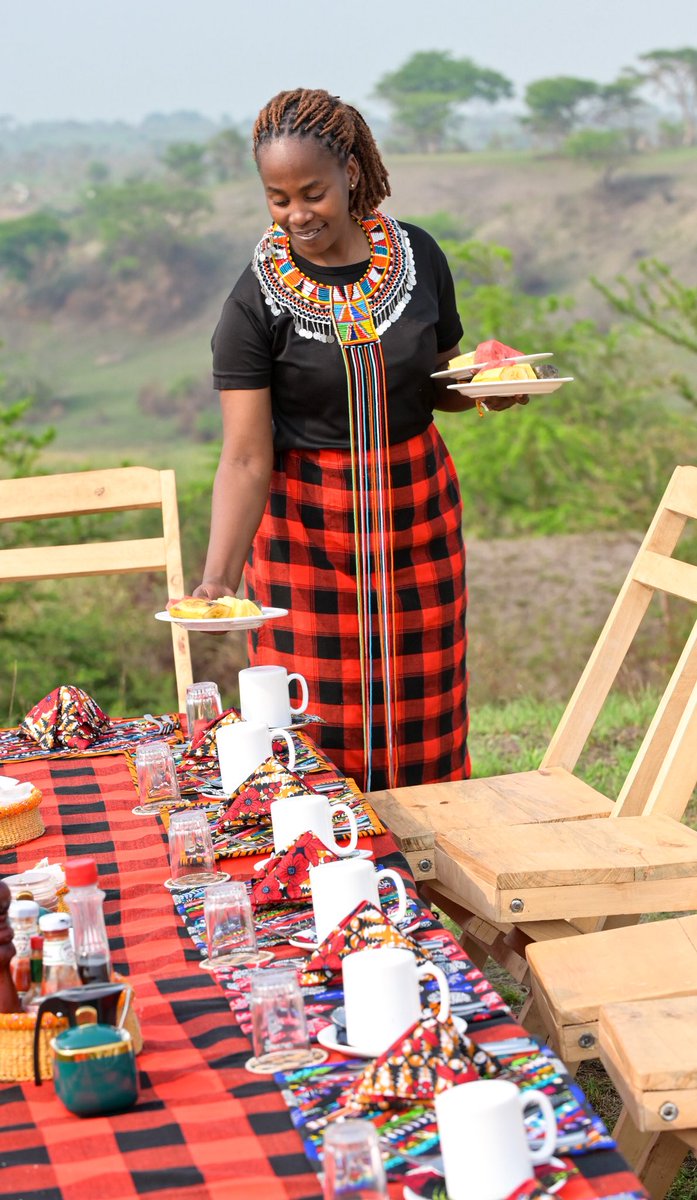 trevorlutalo's tweet photo. Nothing beats a bush breakfast at Embogo Lodges inside the Ishasha sector of Queen Elizabeth National Park. 

Flavour and aroma improve as you take in the magnificent views of the valley and occasionally spot wildlife. 

#EmbogoLodgesIshasha https://t.co/2YTdVBJVeE