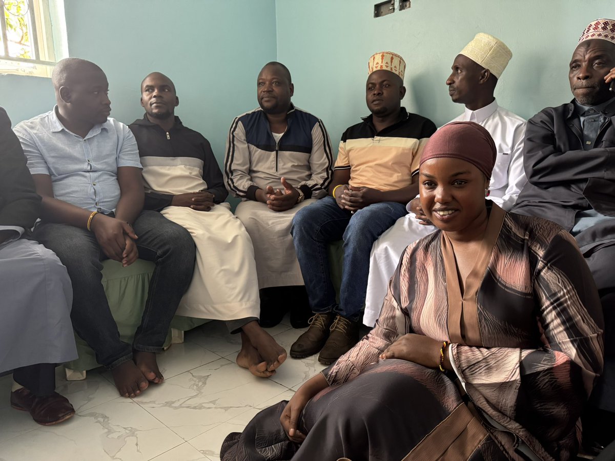 Magalaomar's tweet photo. We held Prayers at Kawempe Mbogo Grand Mosque after meeting the County (Twale) leadership as muslim leaders in Kawempe division . 
We also held engagements on different development issues across Kawempe . 
#Communityengagements https://t.co/PkpTt0BakP