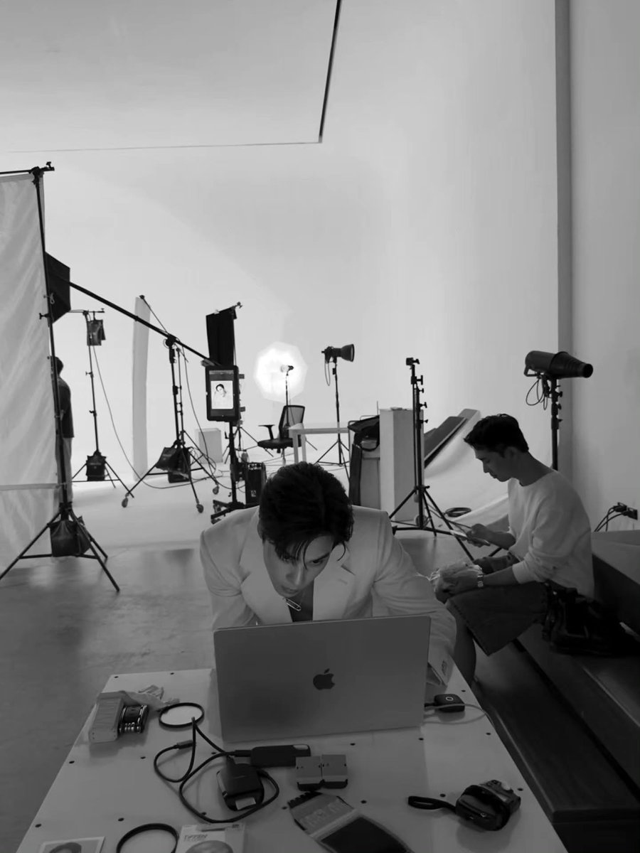 kucing_ucu's tweet photo. Our beloved Givenchy Beauty Friend of the House 😇🤍✨.
#jesjpp #Linterdit
#GivenchyBeauty
#GivenchyFragrance
#GivenchyBeautyTH https://t.co/B1fCaEOsSi