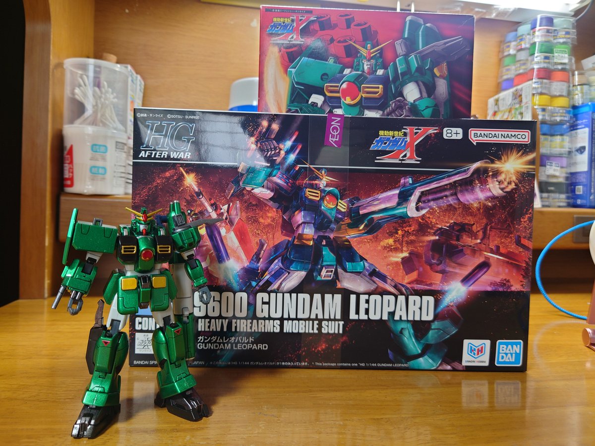 fxe_fd's tweet photo. イオンでHGガンダムレオパルド購入
新作HGは基本スルーしてるけど旧キットと色々比較したいし格好良いのでハイ
開店前エスカ前に既に15人位待機してたけど皆、3Fおもちゃコーナーに走っていってガンプラ売場に到着したの私一人🤣
先に消化したい罪があるのでそれが終わり次第ゆっくり塗装して作ります https://t.co/fUIPh4FHzv