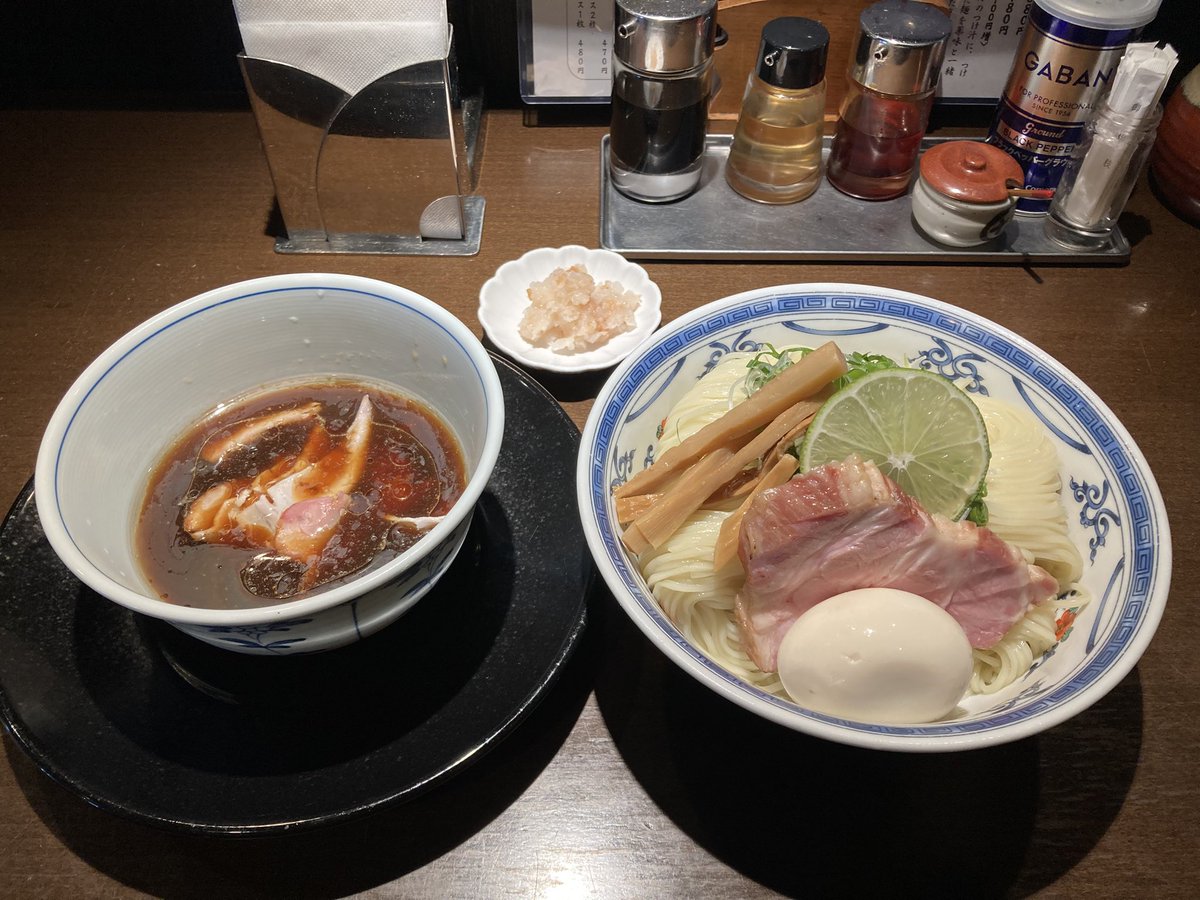 Citrusorange13's tweet photo. 麺や虎徹@茨城県行方市
ざる中華そば300g
夏季限定。7月31日にやっと訪問。通常メニューのつけ麺とはまた全然違う味わい。こっちも最高です。
つけ汁冷たく、麺も細いのでするすると食べられます。美味しかったです。 https://t.co/N4RyXbVQz4