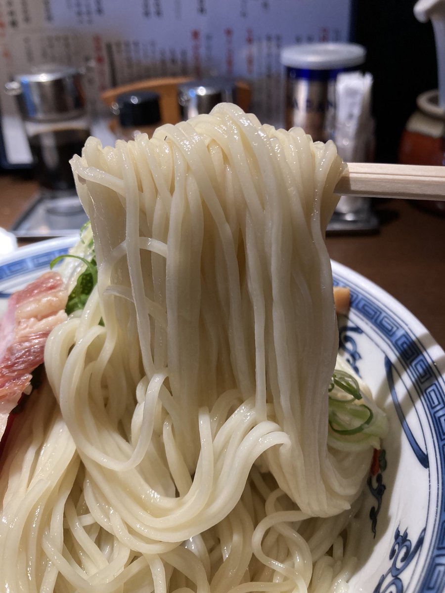 Citrusorange13's tweet photo. 麺や虎徹@茨城県行方市
ざる中華そば300g
夏季限定。7月31日にやっと訪問。通常メニューのつけ麺とはまた全然違う味わい。こっちも最高です。
つけ汁冷たく、麺も細いのでするすると食べられます。美味しかったです。 https://t.co/N4RyXbVQz4