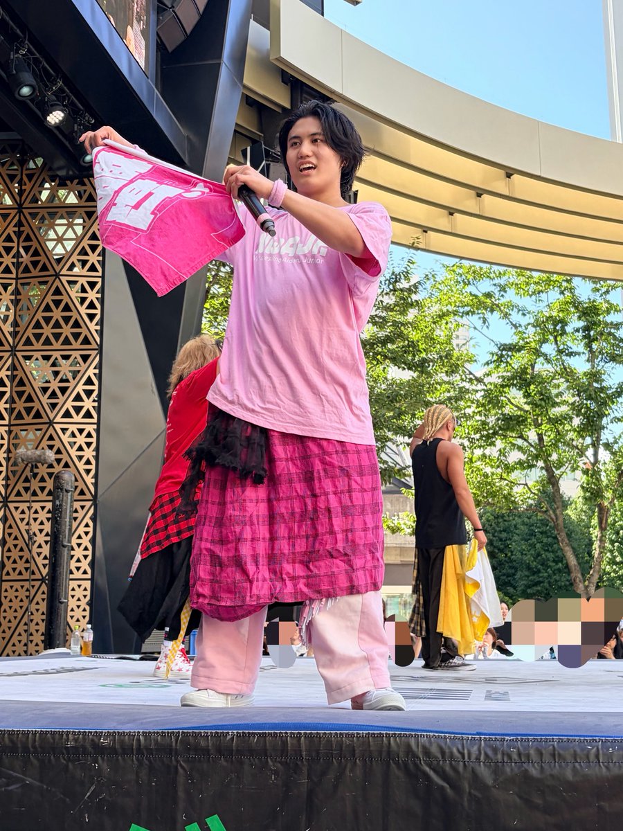nama86star's tweet photo. 客席を煽り足りない御様子のゆにちゃま
2026/08/07 https://t.co/Z6CXLMMYYL