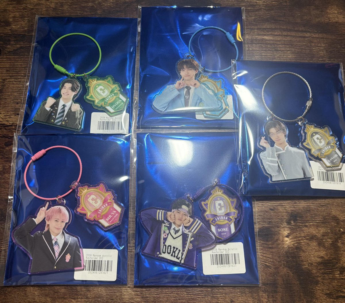 kaiyumaharu_se's tweet photo. EBiDAN THE LIVE 2026 15th Anniversary エビライ アクキー 交換 A D Eチーム

譲：画像

求：阿久根温世 ＞ YUMA＞ カイ

他チームとの交換可能
条件の良い方優先
8/9Y東、8/10エビカフェ東京にて現地交換
または郵送での交換
お気軽にお声かけください https://t.co/mwnWMmLVmI