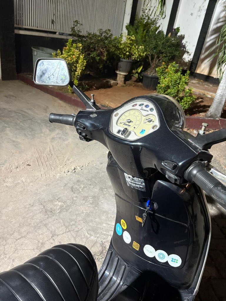 chitatodsbbq's tweet photo. • FOR SALE VESPA LX i-Get 125 Tahun 2018

• Plat B ( Tangsel ) 
• Pajak mati kurleb 4bulan
• STNK BPKB lengkap
• Kunci Lenkap ( Merah &amp; Biru )
• Kondisi body, mesin, dan kelemgkapan sesuai foto, bisa cek langsung ke lokasi
📍jakbar
23.000.000 nett https://t.co/eseyHV99Mi
