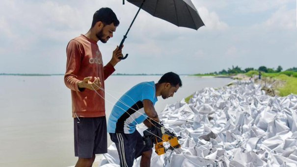 ayesha_farz1234's tweet photo. Tech is stepping in to help Assam's flood response. New platforms are connecting flood-hit people with volunteers, NGOs and relief providers. #Assam #Floods #Assamese #Technology #NGOs https://t.co/Nvu3EdGOQG