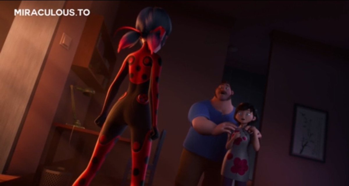 MyLuckycharm263's tweet photo. Lo que sí me dolió es que no tuvimos continuación de esta escena 😭

YO QUERÍA VER Y ESCUCHAR ESA CONVERSACIÓN ENTRE LADYBUG Y SUS PADRES! 
#MLBS6Spoilers https://t.co/KFFFtJFDfU