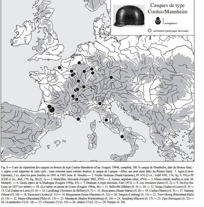 Lucius_Gellius's tweet photo. Saviez -vous que le @MSR_Tlse de #Toulouse renferme dans ses vitrines la plus grande collection de casques républicains romains en bronze trouvés en Gaule (type Coolus- Manheim et datant de  la moitié du Ier siècle avant JC)  ?  

Ces casques en bronze équipaient notamment les armées de Jules César lors de la guerre des Gaules, cavaliers ou fantassins. 

Apparus dans l'armée romaine après la réforme de Marius vers 80 -70 avant JC , ces casques, faciles à fabriquer, pouvaient être produits en masse et étaient coulés en bronze d'une seule pièce. 

Pour tout savoir sur l'histoire de ces casques, je vous invite à lire en ligne en commentaire  l'excellent article complet d'Alexis Gorgue dans la revue "Gladius" de 2005: "les casques Coolus-Mannheim de Vieille-Toulouse. Remarques sur les transferts d'armement à l'époque républicaine dans les provinces occidentales" :