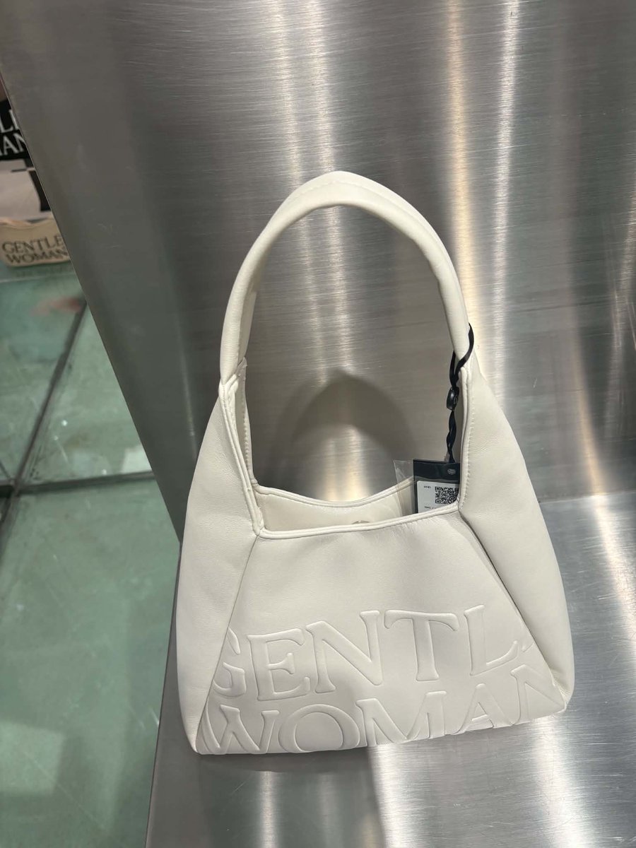 aesvtdky's tweet photo. GENTLEWOMAN PASABUY  

# wts lfb lfs wtb pasabuy thai pasabay thailand ph bag https://t.co/XQthP8hmD4