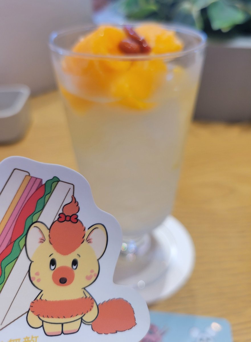everblue64's tweet photo. 君の好きは無敵カフェ☕😌✨
分かってたけどパンでかかったwwww
もる子のステッカーがゲット出来なかったからリベンジしたい…！ https://t.co/lVVy91evyd