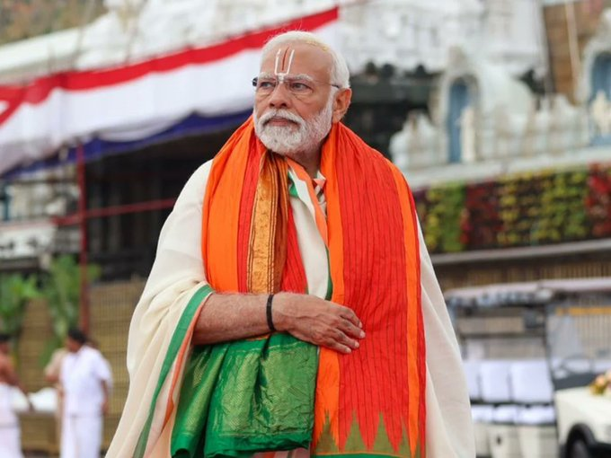 HindutvaKingg's tweet photo. The SAD chief met Prime Minister Modi and reportedly proposed a joint fight to oust the Aam Aadmi Party from power in Punjab.

My suggestion is to avoid an alliance in Punjab; contesting the elections alone will be beneficial for both the BJP and the SAD.

The BJP may achieve results like Delhi, but they must work on the ground. Important issues like garbage on the streets and drug abuse should be the focus of the election.