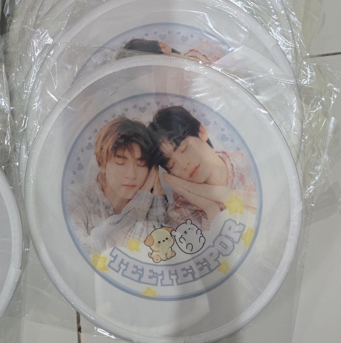 Chasistores's tweet photo. 💫🐶 FREEBIES TTP 🐻‍❄️💫

pls rt &amp; show this tweet 

🗓️ : August 15 AND 16 2026
⏱️ : tba
📍 : Impact 

Open for Exchange 1:1 DM Please 🥹

#DuangGoRoundConcert 
#เจอด้วงที่อิมแพคนะเธอ 
#ด้วงกับเธอSeries 
#DusngWithYouSeries https://t.co/qIWG0nlxnU