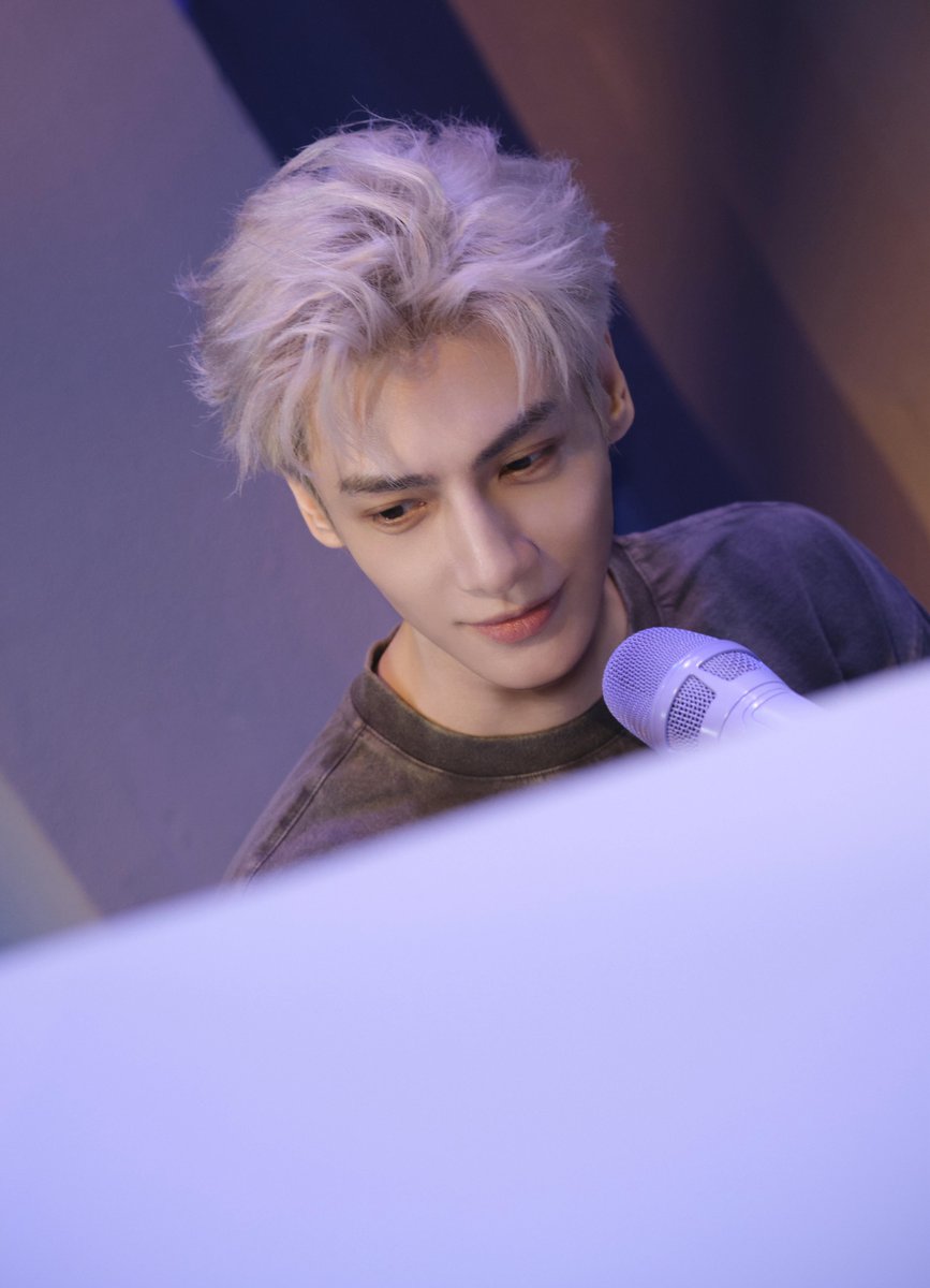 _____luluo's tweet photo. 昨日のリハーサル中のLyx
🥰 https://t.co/bBC69aEqMD