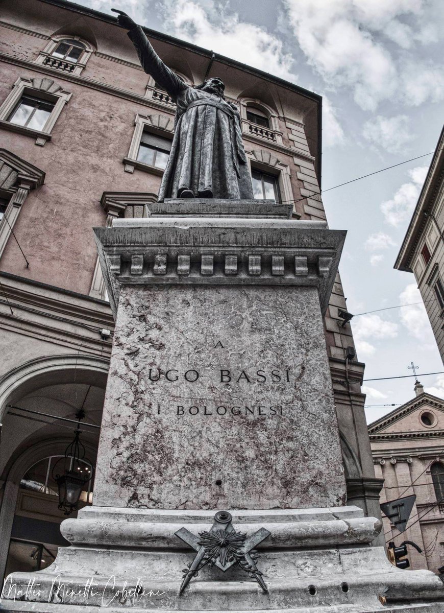 GOI_ER's tweet photo. 🇮🇹 #AccaddeOggi | 8 agosto 1849
A Bologna veniva fucilato dagli austriaci Ugo Bassi, patriota, cappellano dei garibaldini e Libero Muratore. In via Ugo Bassi, il monumento a lui dedicato conserva un particolare significativo: alla base compaiono squadra e compasso. https://t.co/6X5x0eVldO