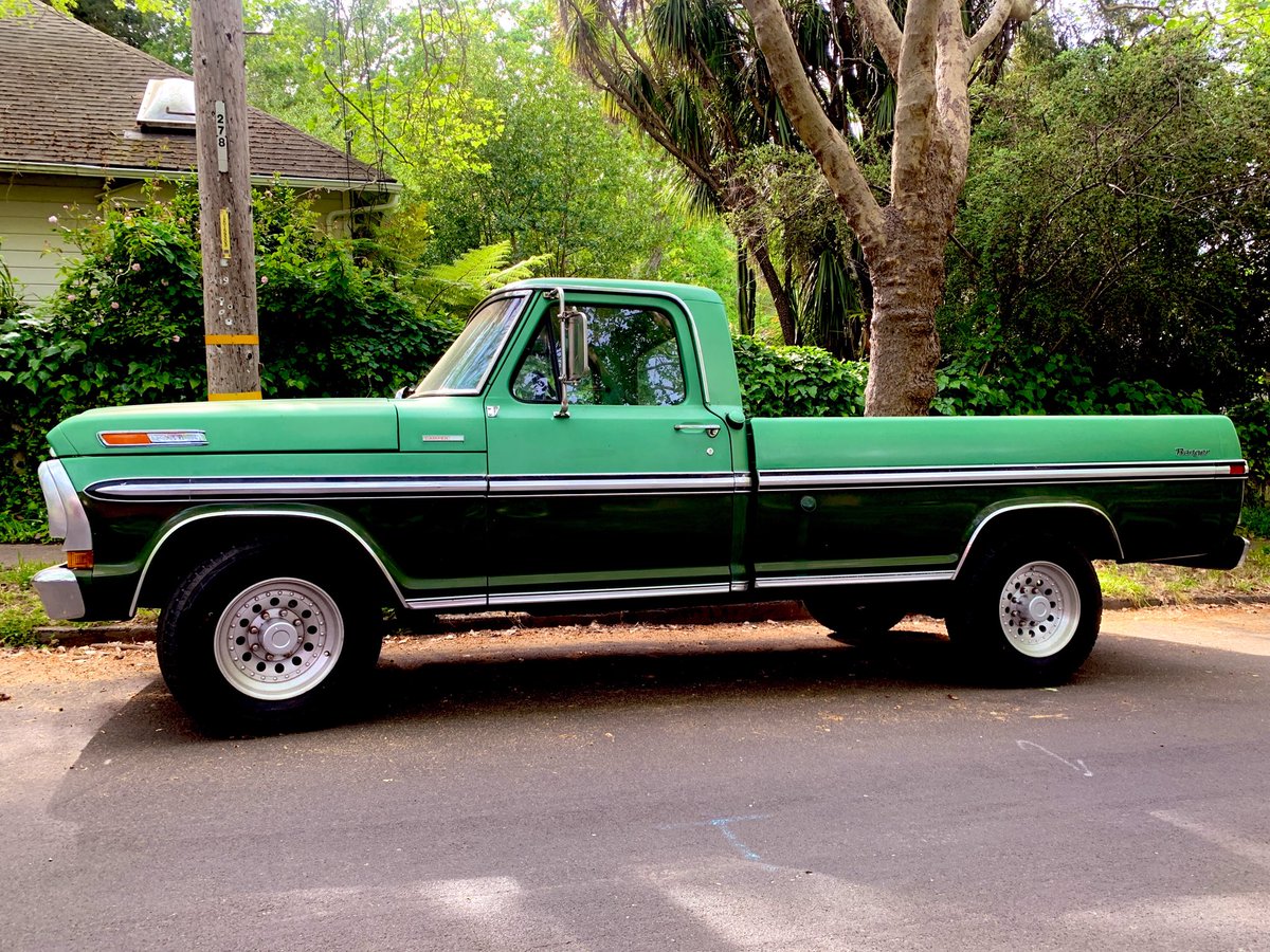SFcarspots's tweet photo. #FordFriday Spotted this cool “Bumpside” 1971 Ford F100 Ranger XLT Camper Special Pickup.
#Ford #FordF100
#FordF100Ranger #FordF100RangerXLTCamperSpecialPickup #FordPickup #F100RangerXLTCamperSpecialPickup #F100RangerXLTCamperSpecial
#F100RangerXLT #F100Ranger #F100
#Bumpside #BumpsidePickup #FordMotorCompany #FordMotors #FordTrucks #BuiltFordTough #AmericanTruck #AmericanPickup #carspotting #carhunting #SFcarspots #FordbySF #FordTrucksbySF
Spotted 03/29/2026 Picnic Valley, San Rafael, CA