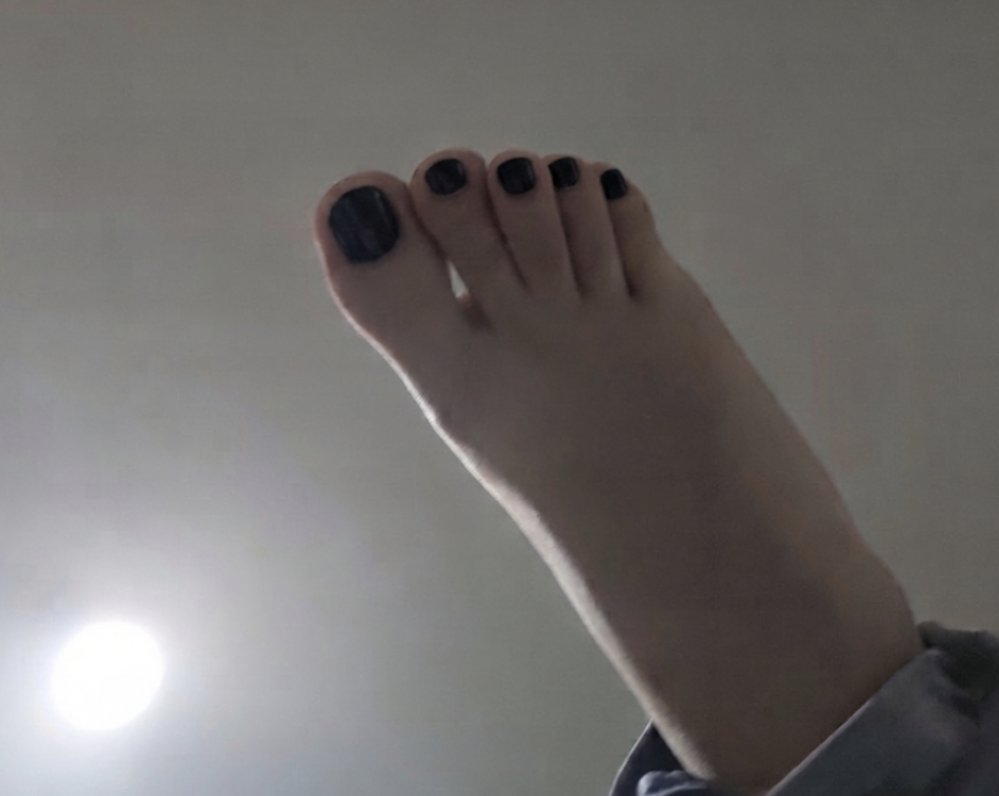 Goddess_Domina6's tweet photo. Esperando pisotear alfombras humanas 💵🙇🏻
#diosa #pig #piggytwt #dominatrix #findom #domme #dominacion #mujeres #woman #sumisofinanciero #amasyexclavos #humanant #ant #useless #domme https://t.co/JHjMwDk6rJ