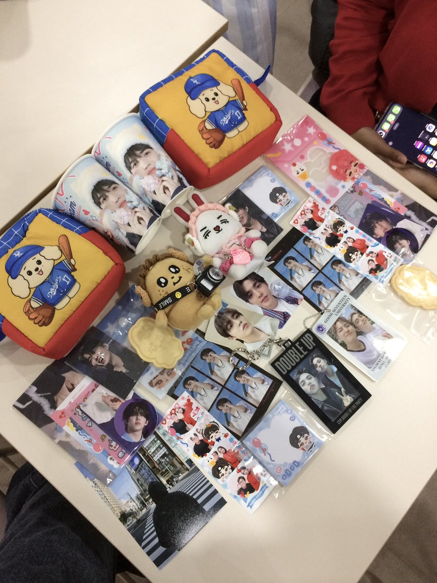 ir9yu's tweet photo. Happy S.Coups Day!! 🍒🐰
@19950808_aug 

#난_언제나_승철이편_생일축하해
#Its_BOSS_SCOUPS_Day
@pledis_17 https://t.co/LwHKpb5ZZ0