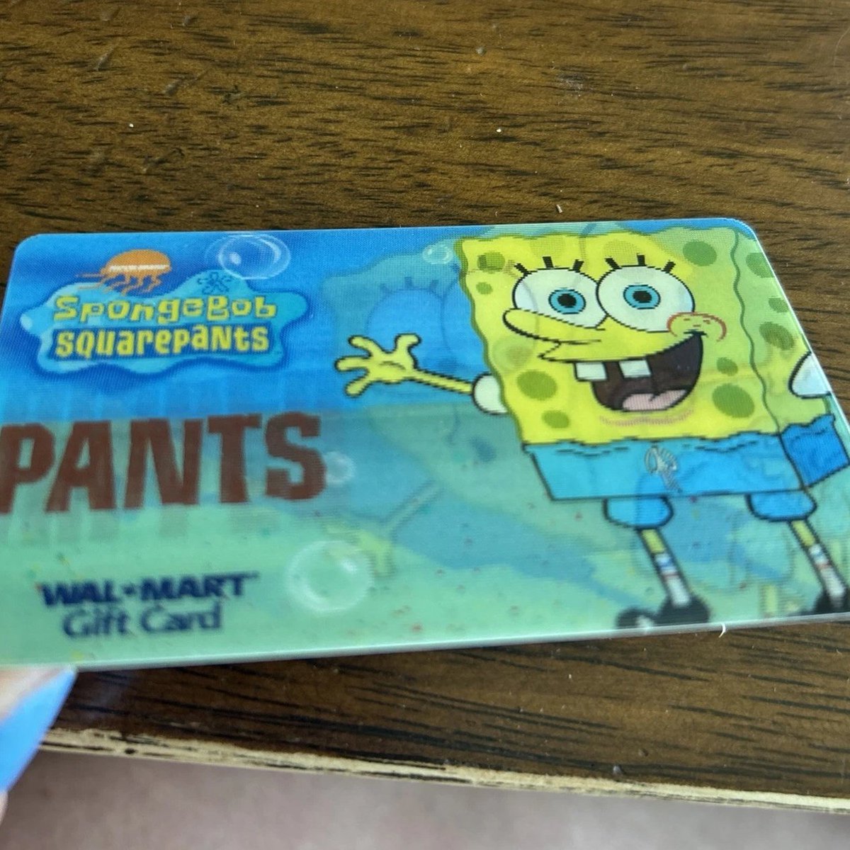 ArtofSpongeBob2's tweet photo. A SpongeBob themed lenticular Walmart gift card from 2005. https://t.co/afOGU4FwqZ