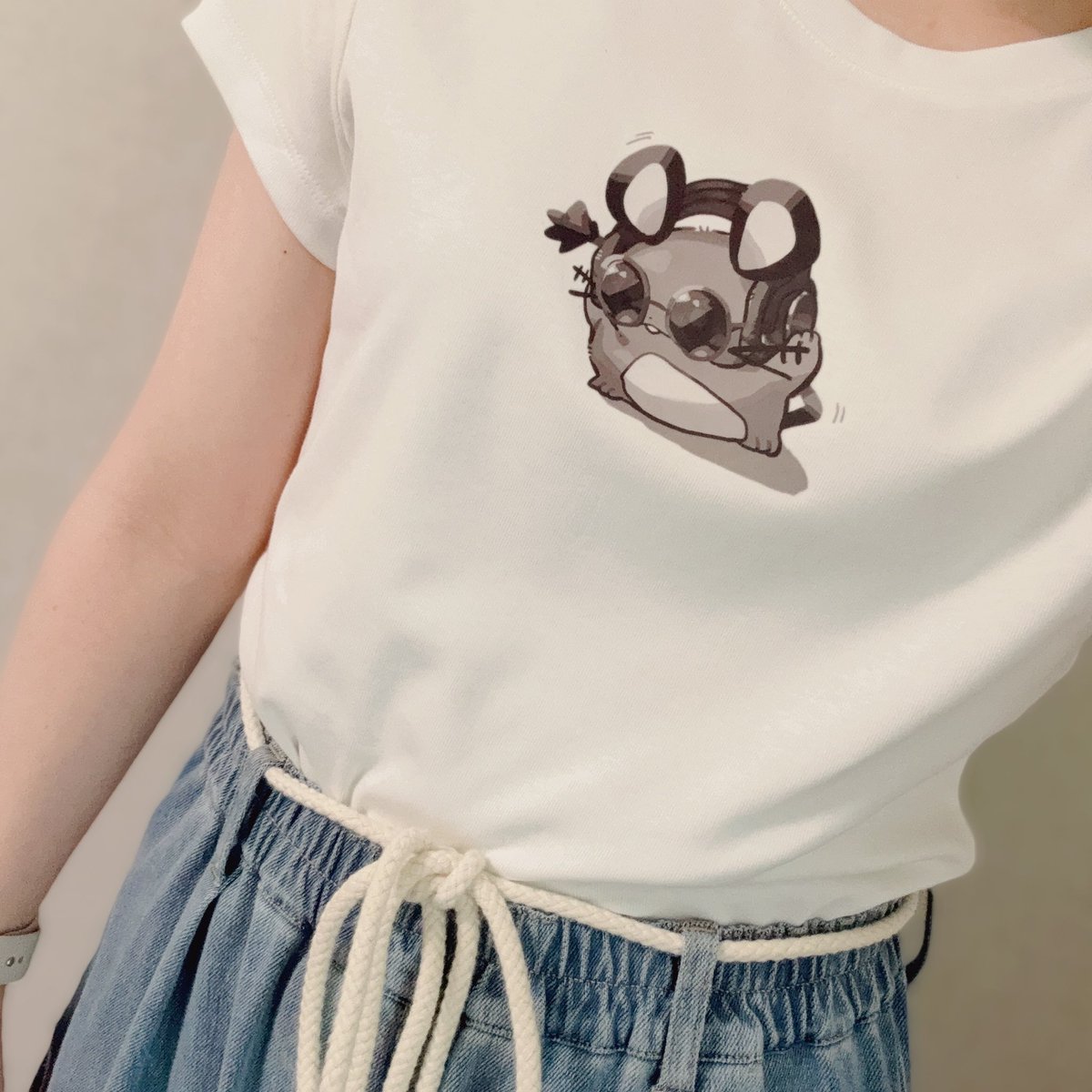 baaaaacham's tweet photo. 世界に一枚しかない最高Tシャツできた！
Tシャツ用転写シートかなり楽しい…👏 https://t.co/uq57pVtWkD