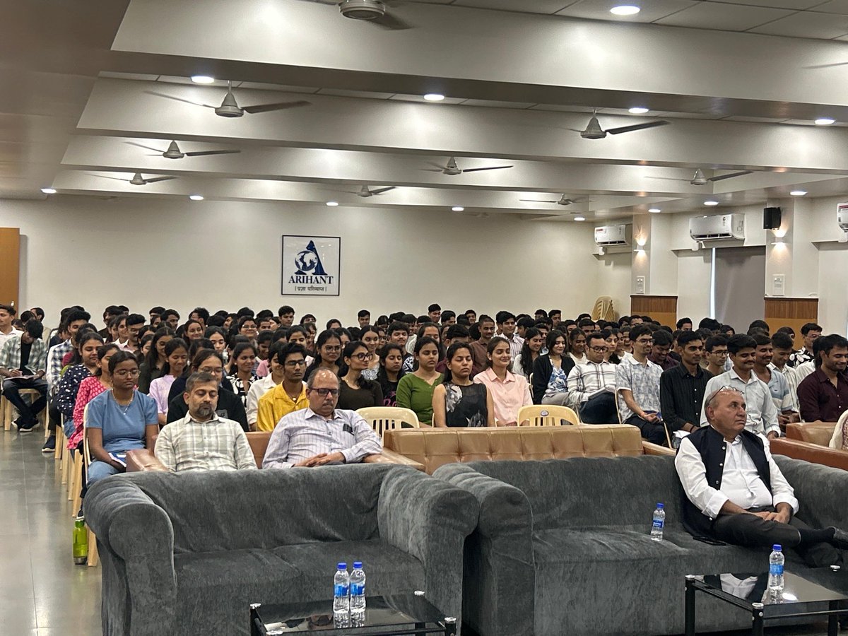 IPSBhushanKumar's tweet photo. Delivered a talk on Emotional Intelligence for the MBA students of the Arihant Institute of Business Management, Pune. https://t.co/UimAVNrGEc