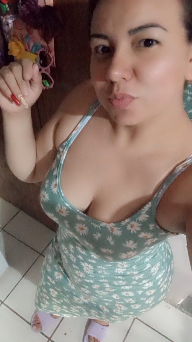 putiimss's tweet photo. Que opinan de esta sexy hotwife? https://t.co/tazRTmrOjm
