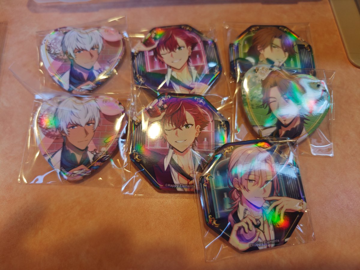 haruking_555's tweet photo. 【交換、譲渡】エリオス　6周年

譲→ブラッド、オスカー、ビアンキ　ジュード、アッシュ、ジェイ、アキラ
求→カードニコ（🍰）B＋定価

本日夜公演おります
会場現地交換譲渡出来る方よろしくお願いします https://t.co/k2HYOR9uTT