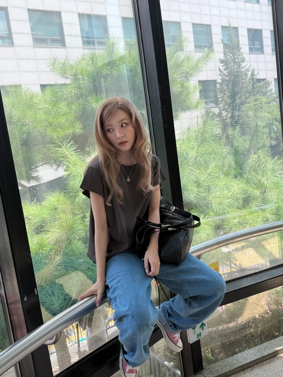 seurrene_'s tweet photo. SEULGI !!!! https://t.co/E33myJsxxa