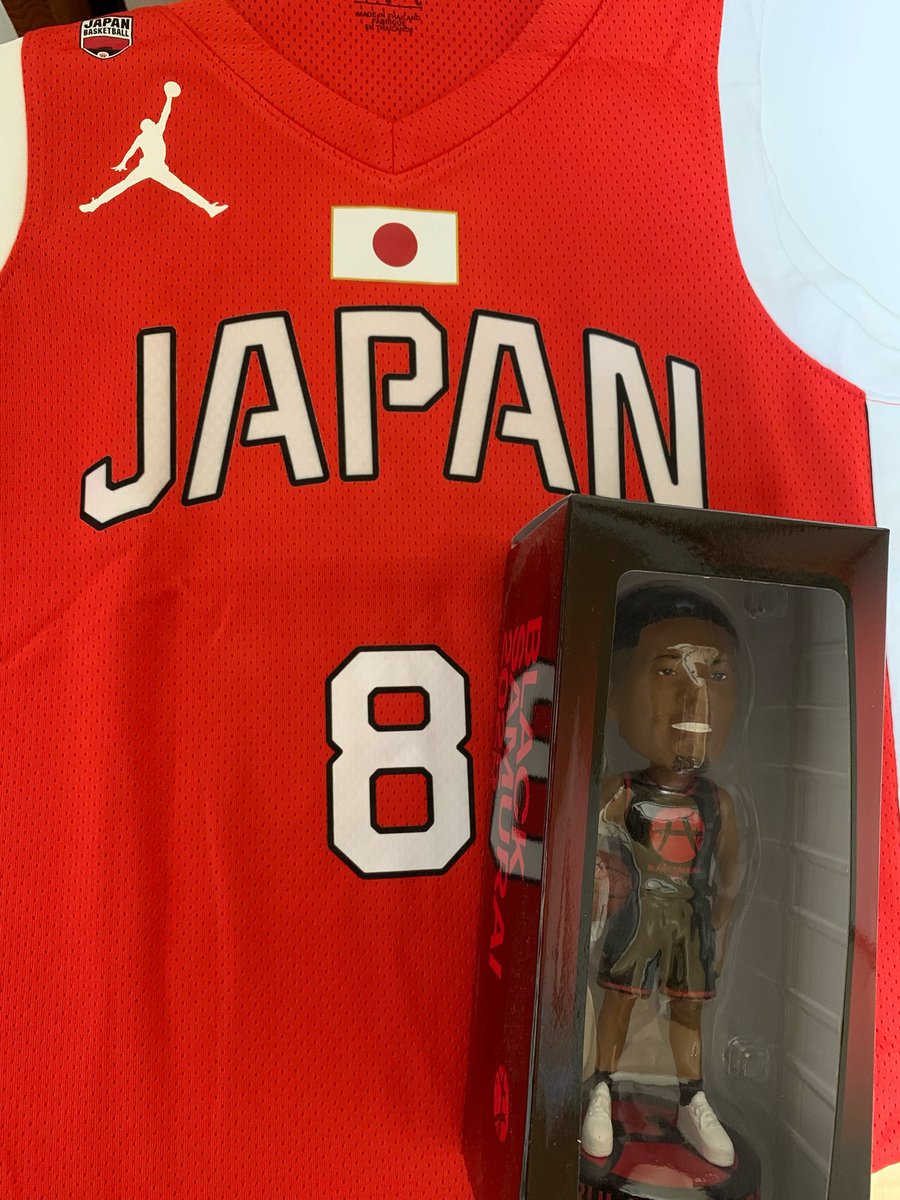 swingdrops's tweet photo. パリ五輪リール現地観戦以来
しまったままの
八村選手のジャージ

またこれを着て応援出来るのが
楽しみすぎです😊
#Blacksamurai https://t.co/khvcFpnPhR