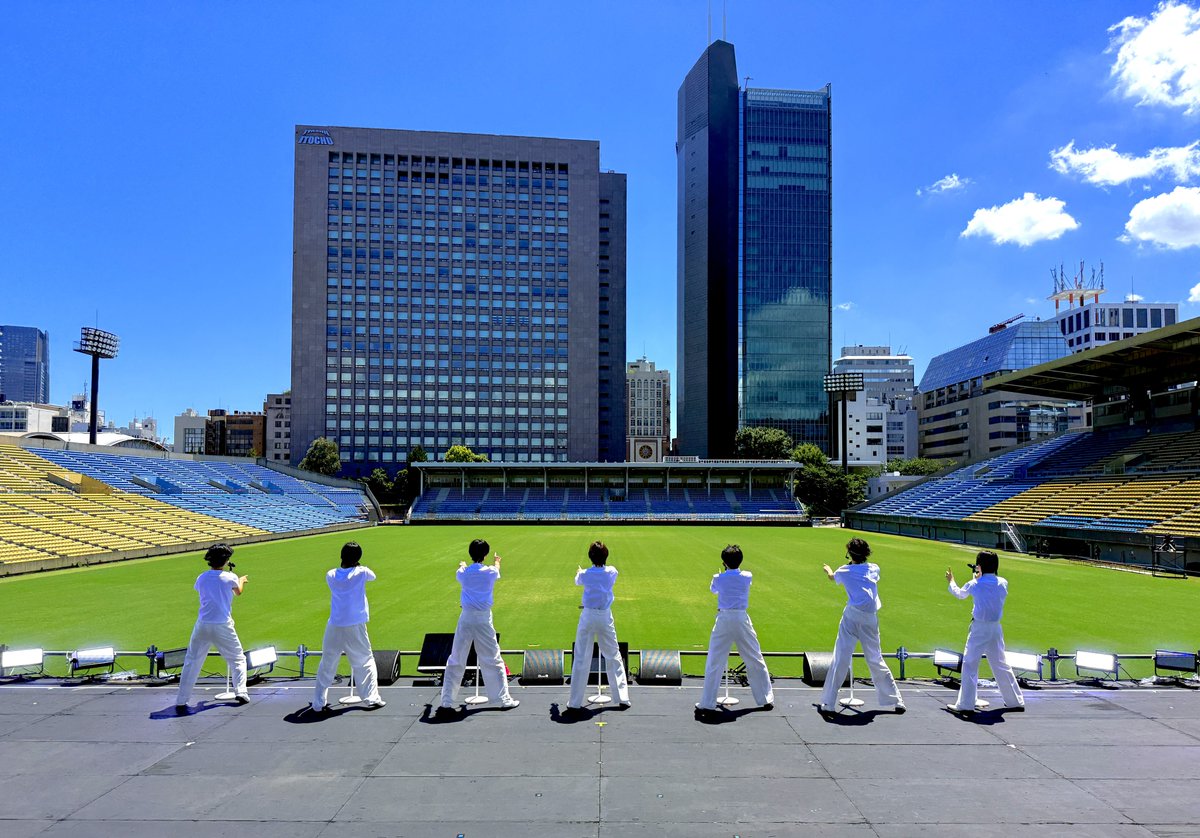 c_7_official's tweet photo. ────────────────

📢このあと17:00開演

東日本大震災・九州災害復興チャリティー2026
#神宮外苑花火大会 🎆✨

────────────────

⏰開場 15:00 / 開演 17:00
📍秩父宮ラグビー場

会場にいらっしゃる皆さま、
くれぐれも体調管理にお気をつけください☀️

@jinguhanabi
#CLASSSEVEN