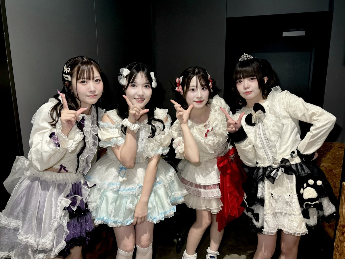 I_LL2022's tweet photo. Zepp Fukuoka
ありがとうございました♡♡♡

初期メンの3人とまた新たな歴史を紡ぐことができてとっても嬉しかったな♡♡♡

次はかほちゅ生誕で再会だよーーー❗️♡♡♡

byかほちゅ🍒

#アイル https://t.co/f4EmhmWpkl