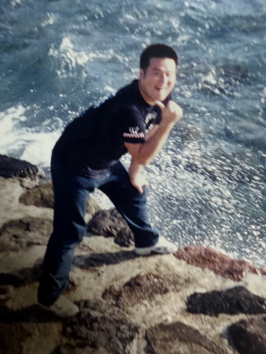 kousuke80's tweet photo. 10代の写真あったw https://t.co/fJd3fy2FsM