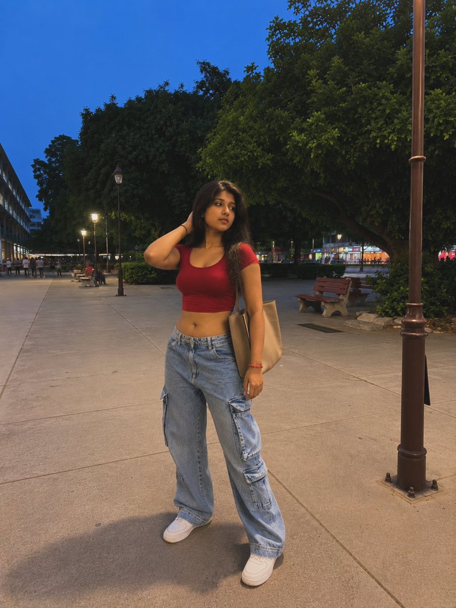 Debopri94813037's tweet photo. ♥️♥️♥️

#casual #vibe #street #photography https://t.co/ayNT9eHUC6