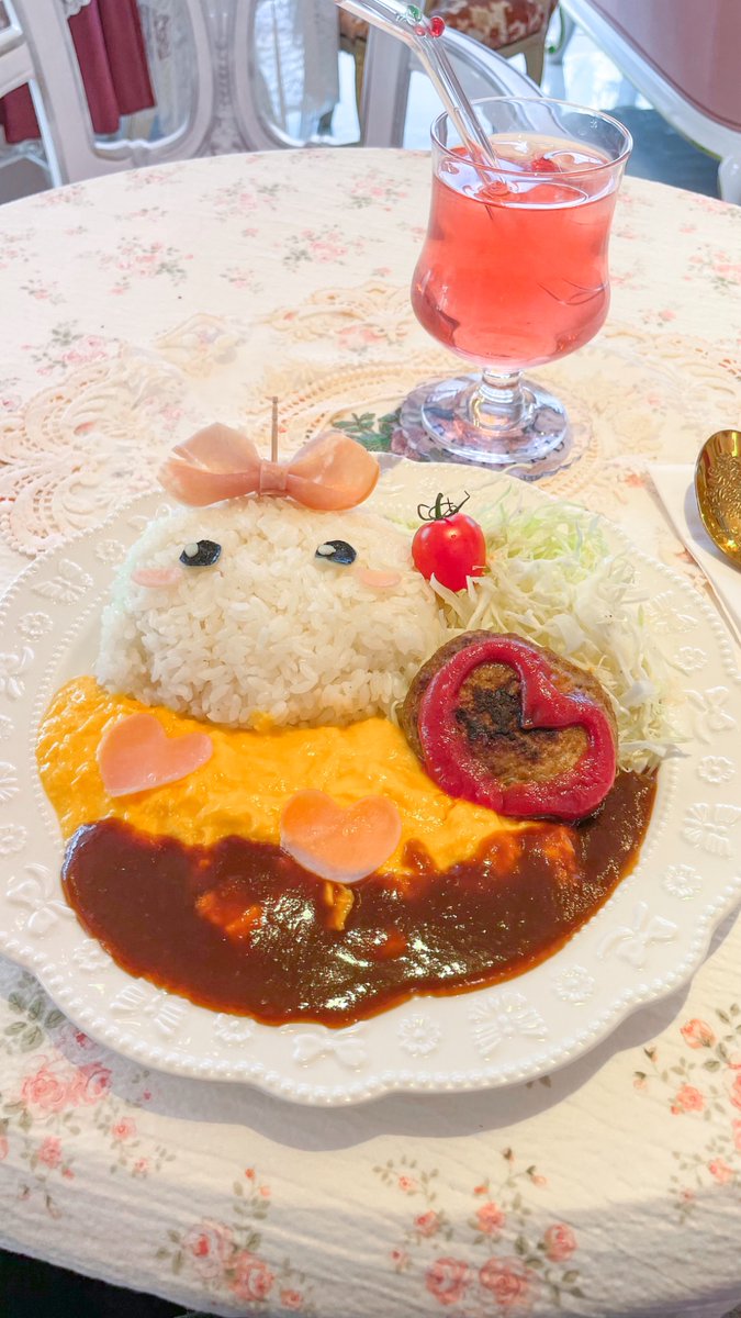 MothrasSong's tweet photo. 先週行ったatelier renard原宿で、今度はほっぺちゃんプレートをいただきました。
ほっぺちゃんしぼり体験もやっています！
場所にちなんで、一番左はメイドのほっぺちゃんにしてみました。(持ち込みパーツ使用です。) https://t.co/uxJpz2btGN