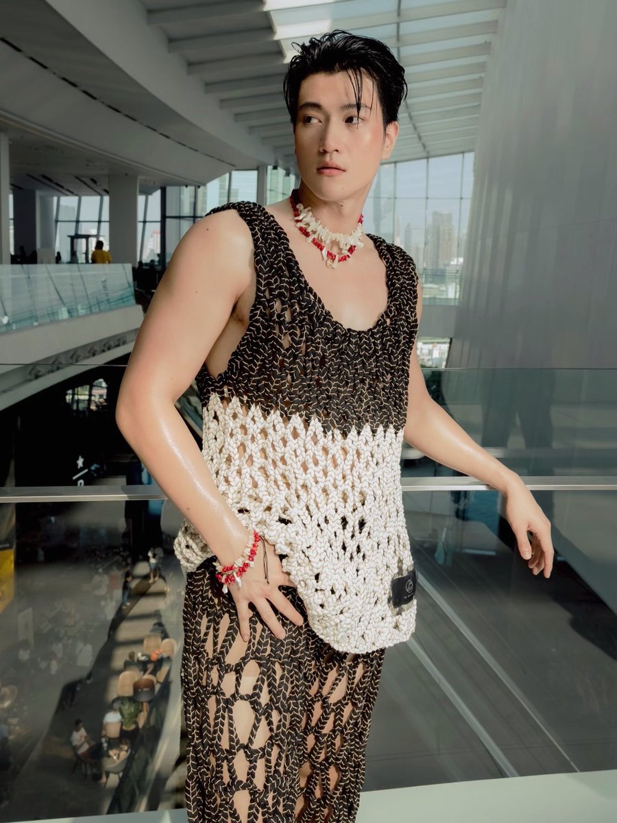 INN__OFFICIAL's tweet photo. ( 🔔 ) IG Post : laboutique_official update || 08.08.2026《1/2》

💭 SOLEIL DORÉ
La Boutique
Atelier Spring Summer 2026
Look 02
Model @innjkrsn
Brand Director @.tow_la_boutique
Creative Director @.maisondelaboutique

🔗 https://t.co/mNtTfFPeAP

#innjkrsn https://t.co/MXmJpHk9G4