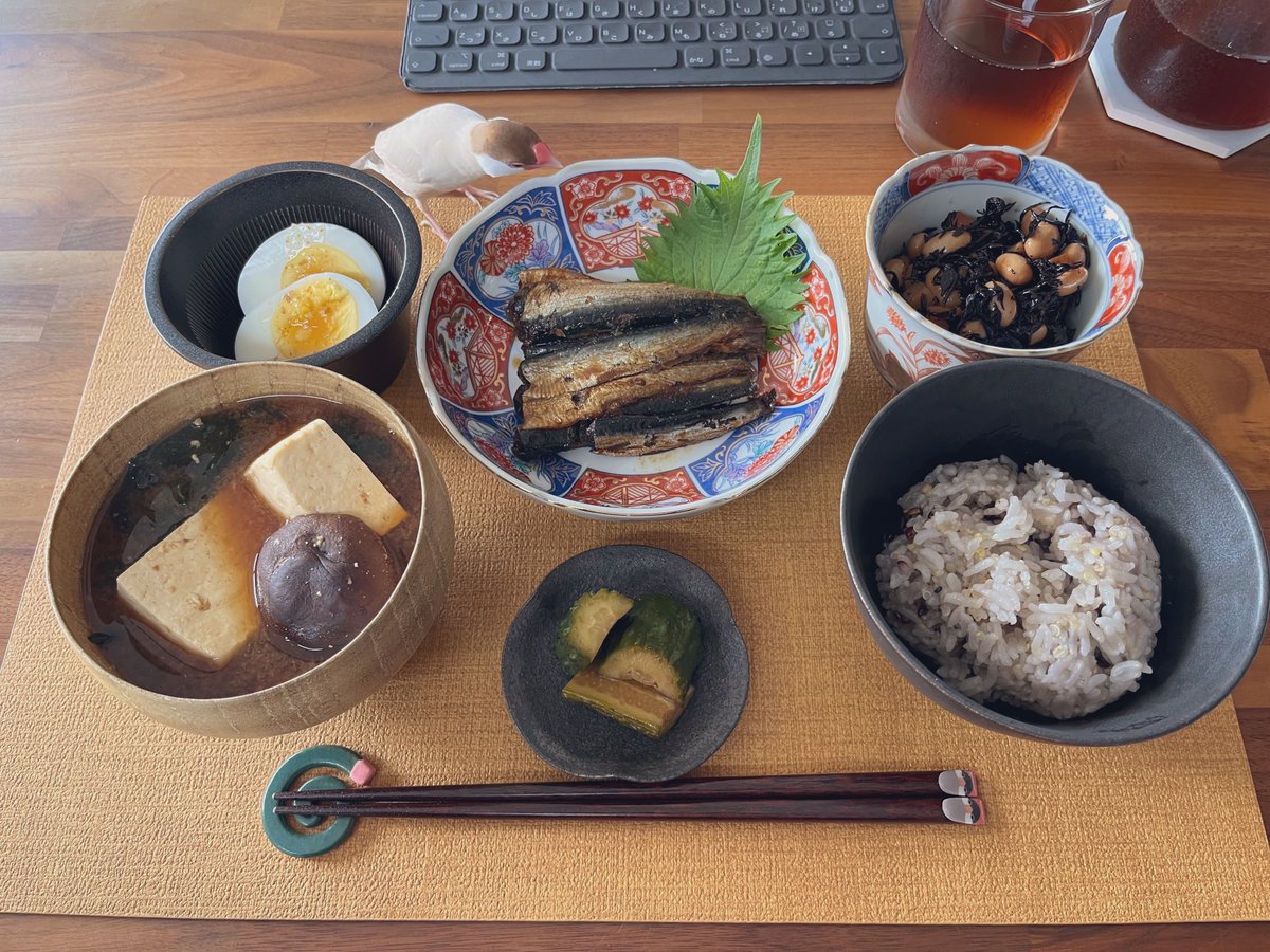 go_kohske's tweet photo. めし い��しの旨煮とか https://t.co/PlitmUMSi1