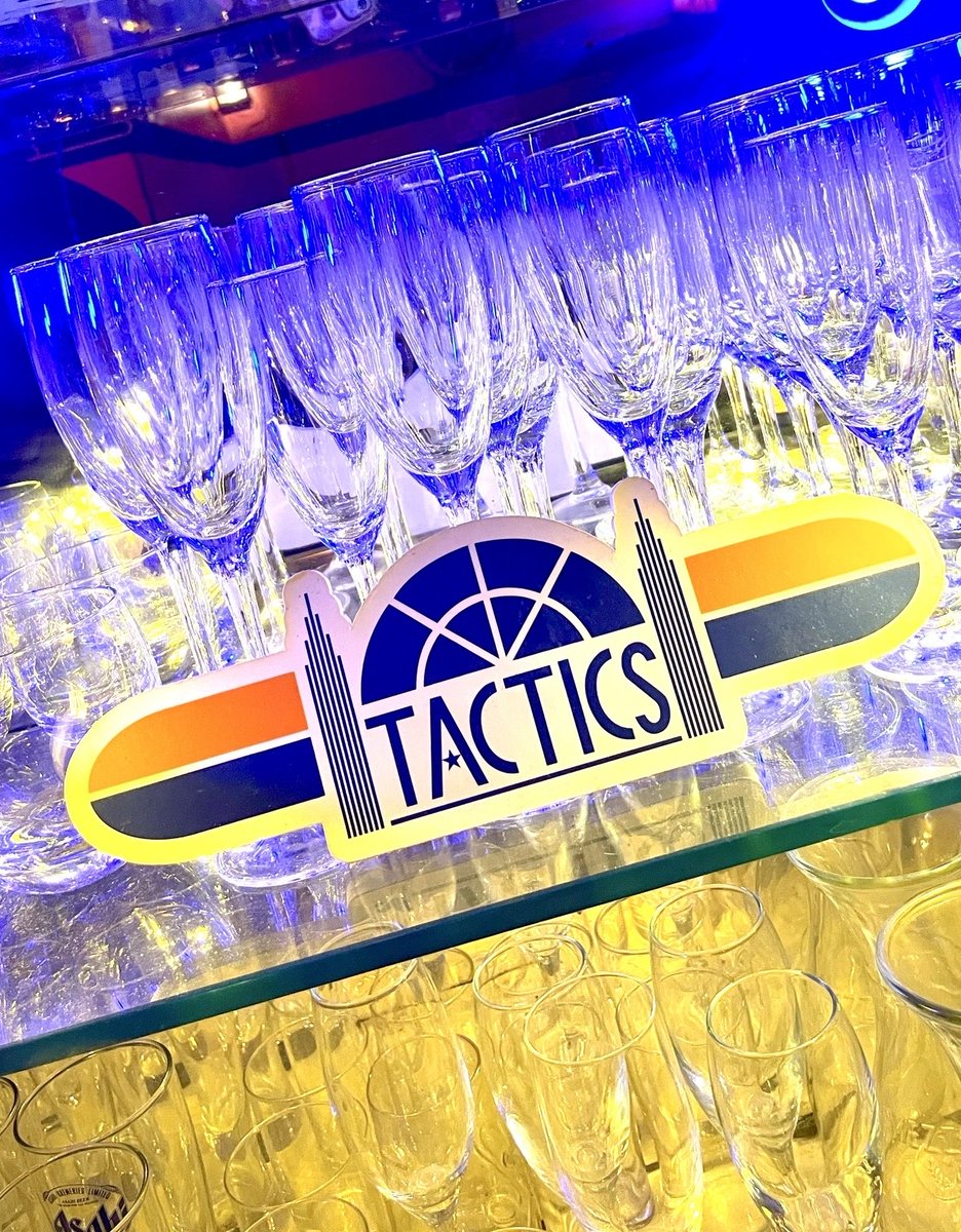 sh_tactics's tweet photo. 8/8(土)、新橋TACTICSの営業時間は19:00-24:00です

本日もマサアキがお待ちしておりまーす✌️ https://t.co/p7JVC3cynE