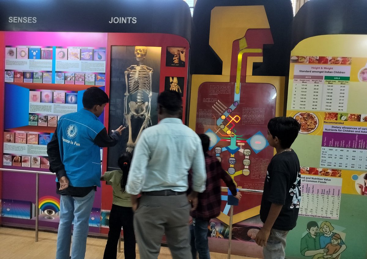 DSCDharampur's tweet photo. Visitors explored the fascinating galleries at @DSCDharampur a unit of @ncsmgoi @MinOfCultureGoI . From interactive exhibits to exciting scientific discoveries, every gallery offered a fun and engaging learning experience for visitors of all ages.
#ScienceForAll #ExploreScience https://t.co/cFXWMzVOku