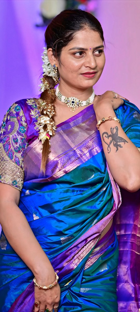 WallpaperIndian's tweet photo. A striking tattoo accents her graceful style, blending modern artistry with a beautiful presence
👑 Sapna Thorat 💙
#SapnaThorat #Sapna https://t.co/LnSZfOLHoT