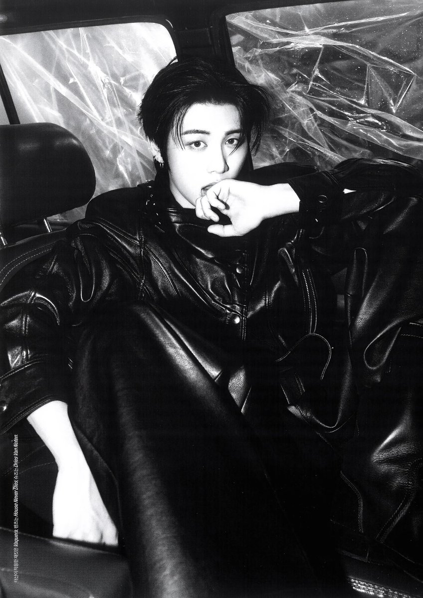Only_taesann's tweet photo. 태산 🖤🤍 감동적이다 . . https://t.co/zwxwGFwWYF