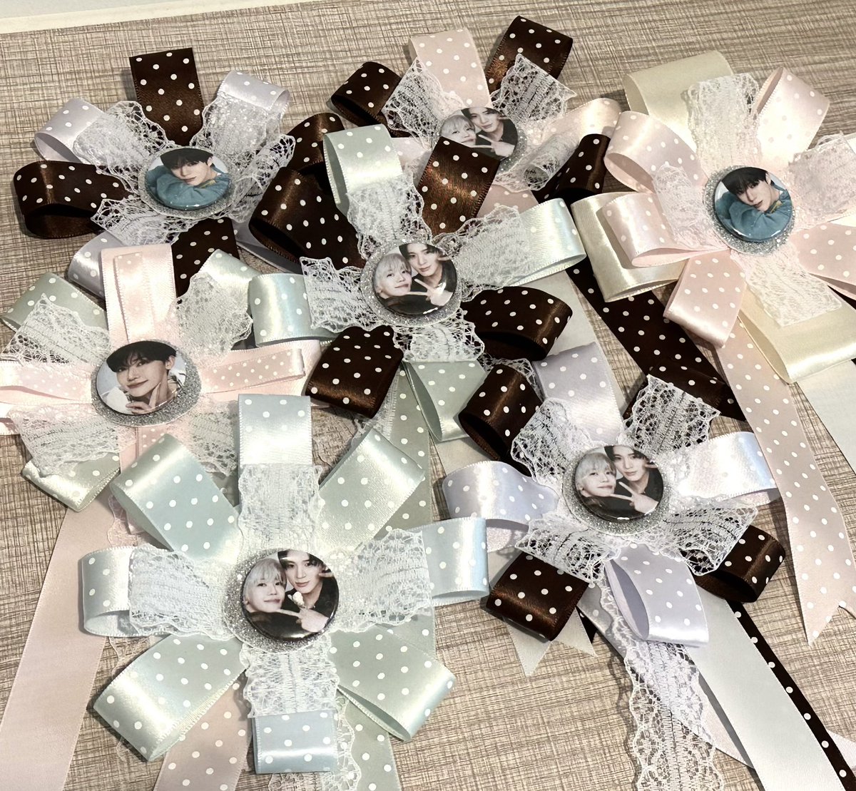 mascloe's tweet photo. pls kindly retweet 🪽

Giveaway JNJM  ݁ ˖Ი︵𐑼⋆  
。・゜♡ rosette ribbon ♡ ゜15 ea
 ☆ time : tba
 ☆ Date : 8/8 

#NCTJNJM_FANMEETING_TOUR_BANGKOK 
#NCTJNJM_FANMEETING_TOUR
#NCTJNJM_FANMEETING_TOUR_DUALITY https://t.co/66GJlKwuMN