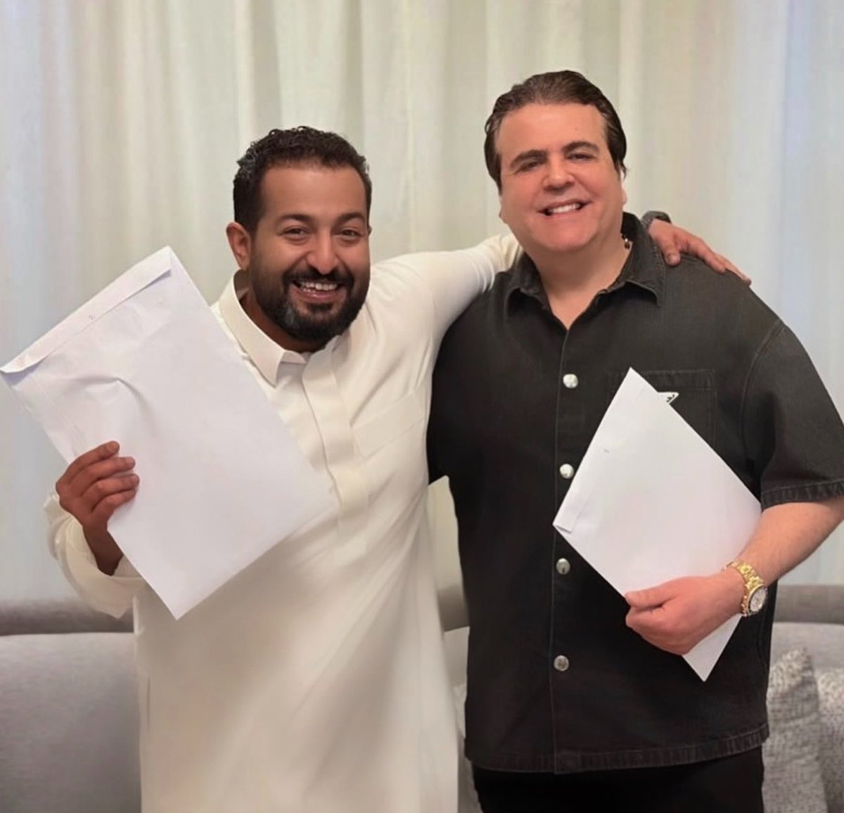SaudiStars2's tweet photo. 🛑
انطلق تصوير المسلسل الكوميدي  #بايبي_بوم من بطولة النجم #ابراهيم_الحجاج 

ويقدم العمل قصةً كوميدية اجتماعية تمزج بين المواقف الطريفة والقصص الإنسانية

كتابة: شادي كيوان
إخراج: إيلي السمعان
إنتاج: إيغل فيلمز https://t.co/NuYhRqmrO7