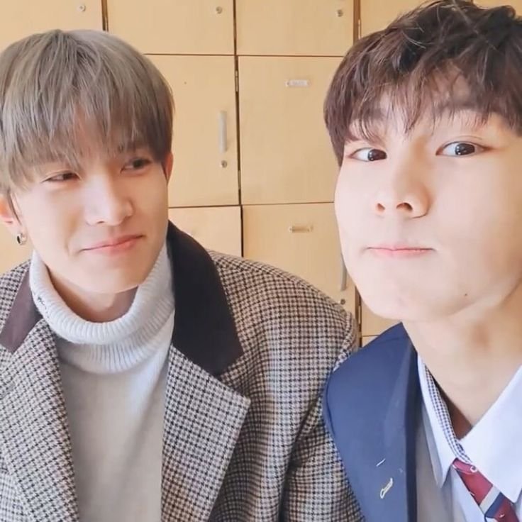 Heesaurus1009's tweet photo. Get yourself a man who will look at you the same way heeseung looks at jungwon https://t.co/iNTF6im7dG