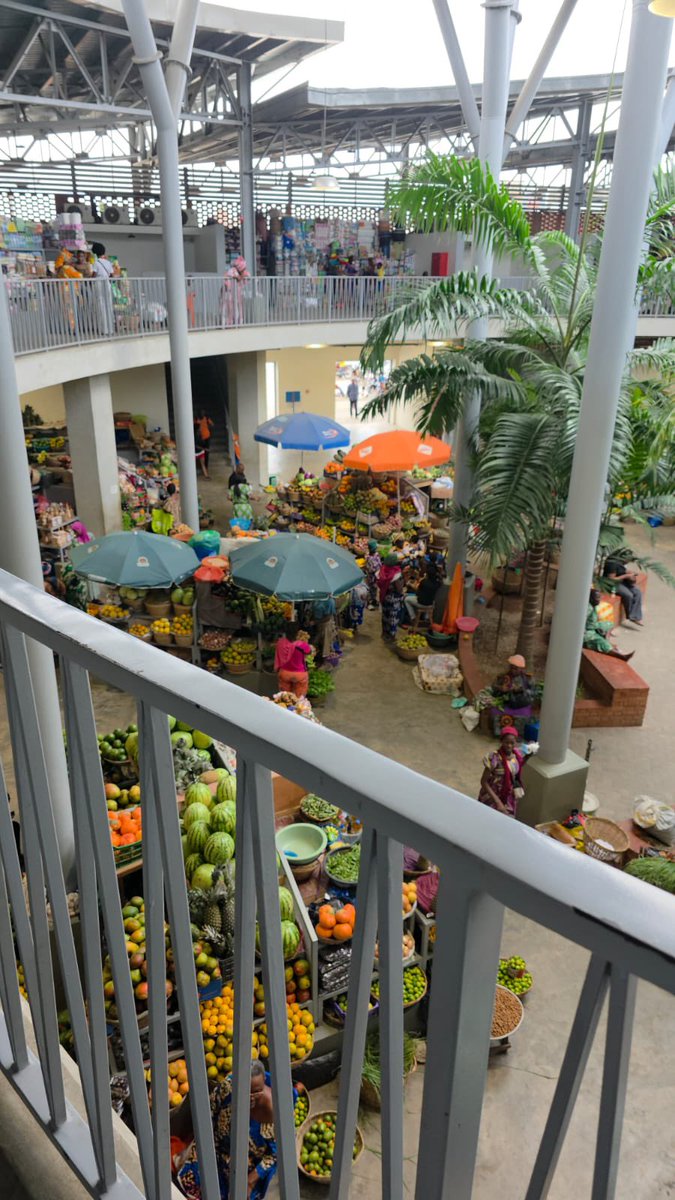 dnahinga's tweet photo. Good people,

This is a Market in Benin (Marche Ganhi) sharee by a good friend.

Compare this to the Apartment Markets in Kenya.

Tulikosea wapi lakini? https://t.co/gIcO1ATzXy