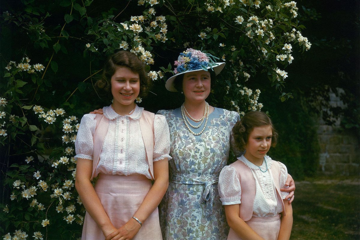 Tatlermagazine's tweet photo. The Queen Mother's extraordinary life in photos
https://t.co/fkKWxCpjh7 https://t.co/5vSGASUP3r