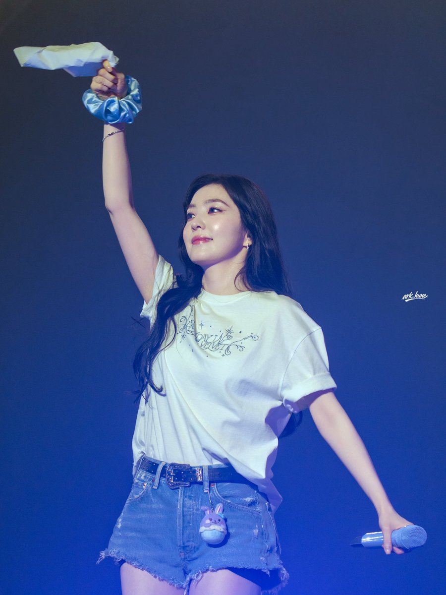 ark_hune's tweet photo. 掌管纸巾的神
#IRENE  #아이린 https://t.co/t9c1HtpaBl