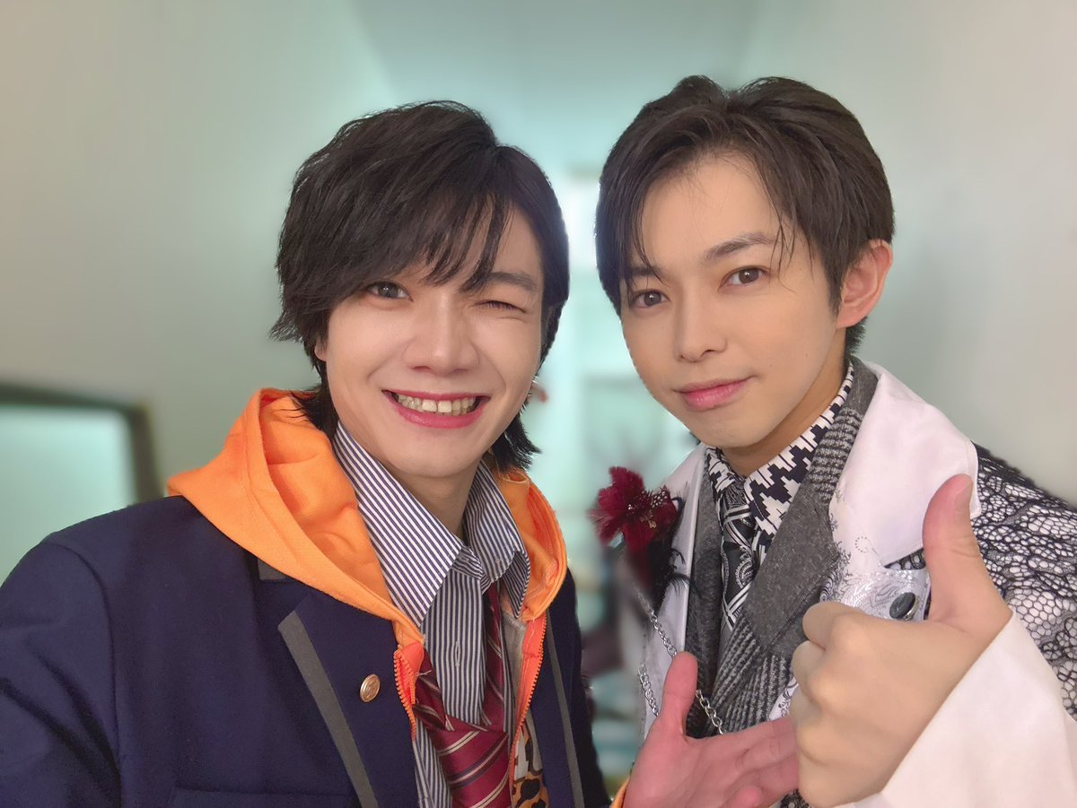koty_blue's tweet photo. 覇権DO！！
3公演目無事終了しました！！👊👊👊
ご来場いただきありがとうございました！！
佐藤さんと📸
楽屋一緒でいつも笑わせてもらってます。笑
今日の午後公演も楽しんでいきましょう🔥

#覇権DO https://t.co/cMxiVmiJYO