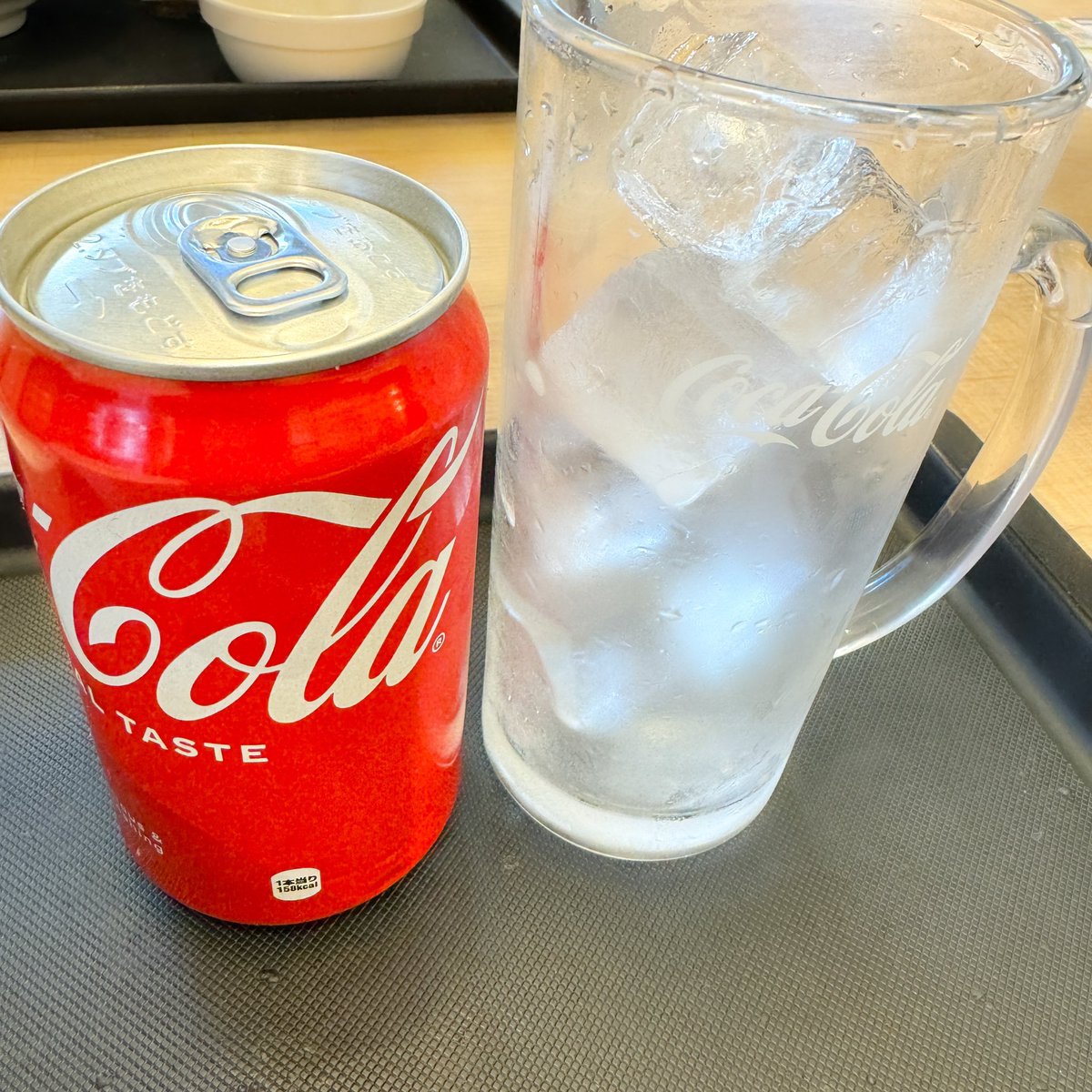 tera_34's tweet photo. 吉野家のコーラ300ペットボトルで150円
松屋のコーラ350缶で100円
差出すぎやろっていつも思う https://t.co/D3SFJaRiPt